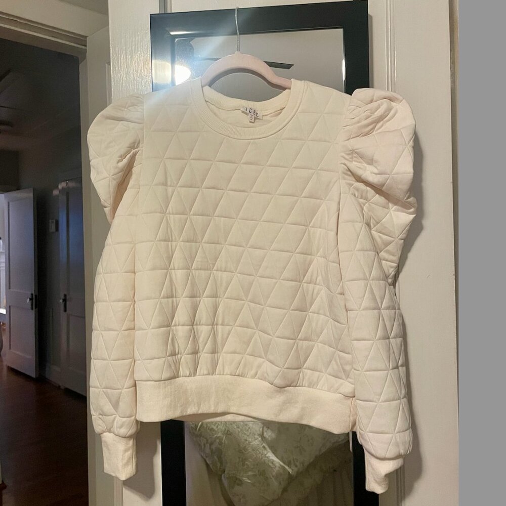 Quilted Puff Sleeve Sweatshirt - Cream